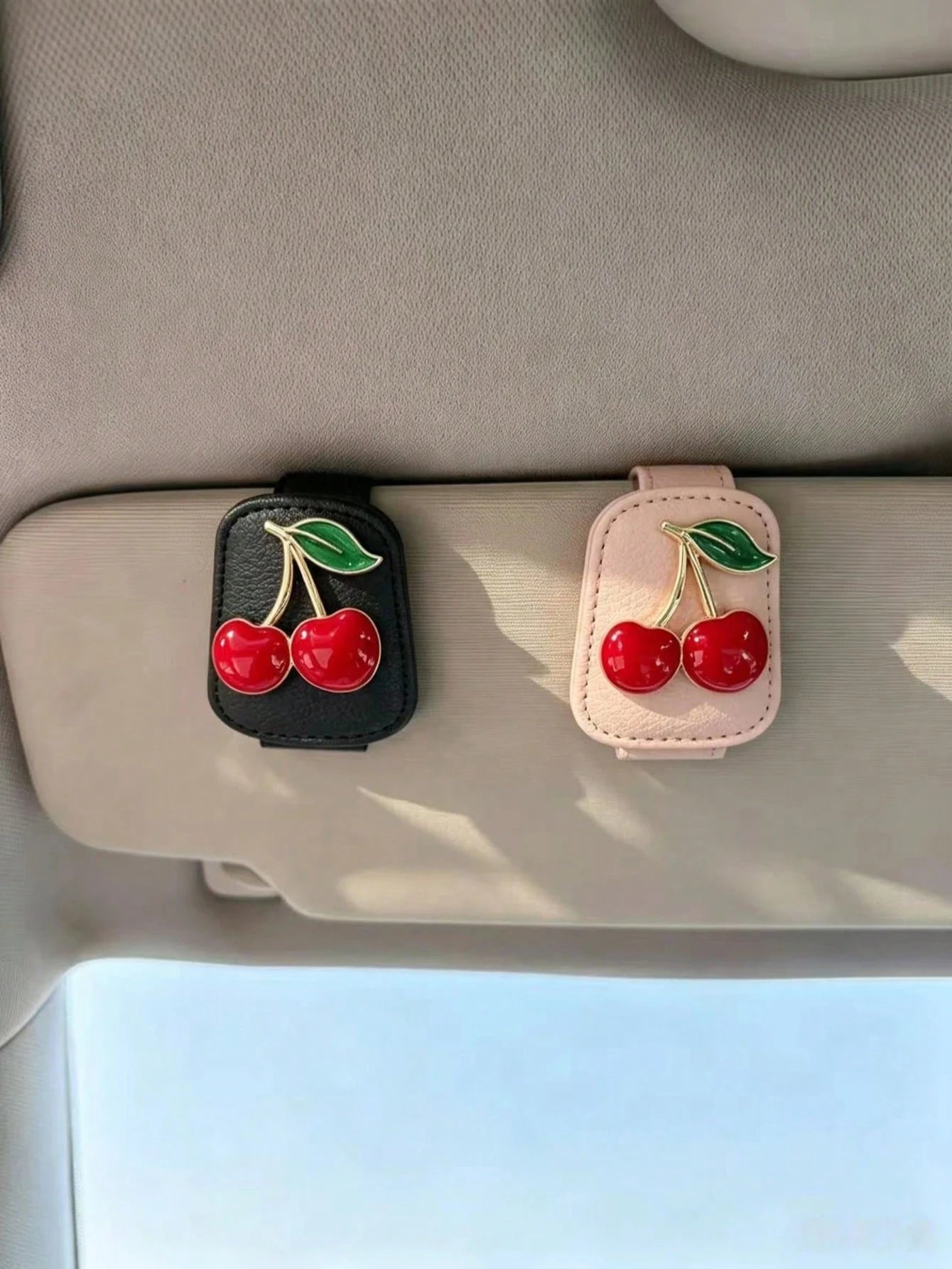 Sweet Red Cherry Leather Car Fashion Glasses Clip, Black & Pink Dual Color Sun Visor Fashion Glasses & Ticket Holder, Girly Cute Car Interior Clip