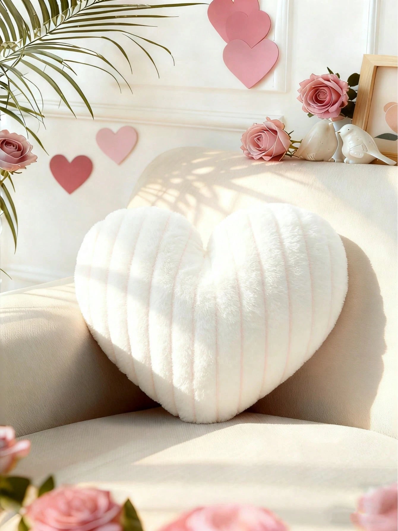 Valentine's Day Heart Pillow Decorative Throw Pillows, Heart Shaped Soft Fluffy Faux Fur Cute Pillows Cushions For Couch Chair Bed Bedroom Room Home Decor Aesthetic, White