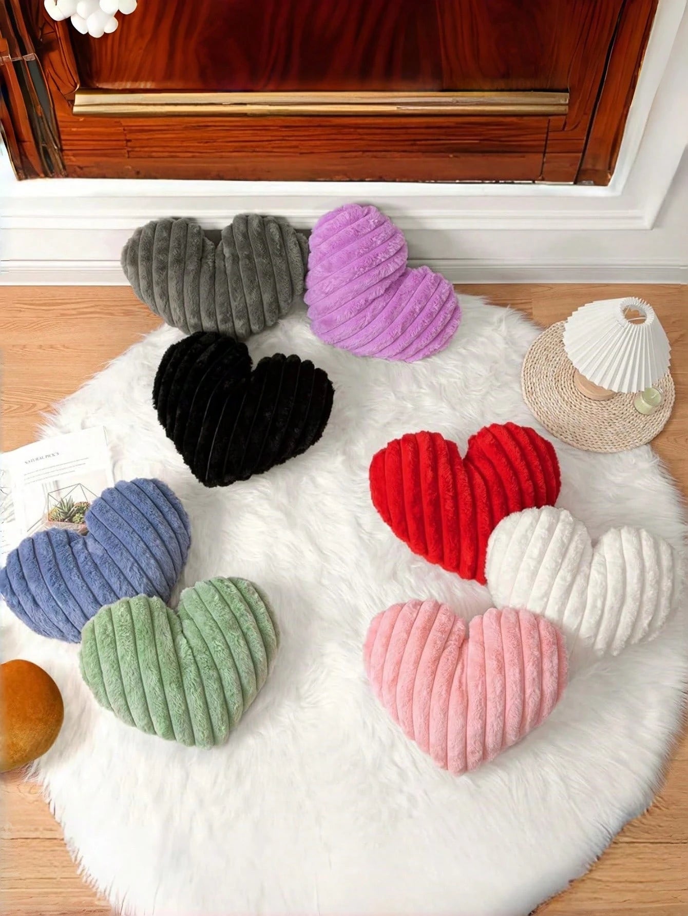 Valentine's Day Heart Pillow Decorative Throw Pillows, Heart Shaped Soft Fluffy Faux Fur Cute Pillows Cushions For Couch Chair Bed Bedroom Room Home Decor Aesthetic, White