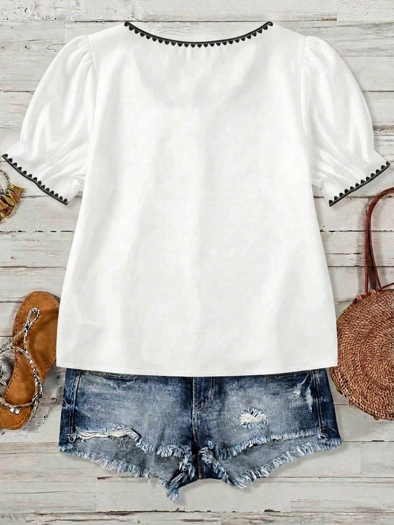 VCAY Casual Minimalist Style White Shell Embroidered Decor Casual Square Collar Blouse, Suitable For Spring/Summer Vacation,Summer Top