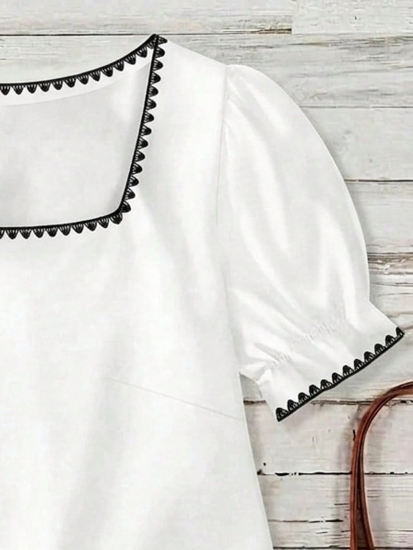VCAY Casual Minimalist Style White Shell Embroidered Decor Casual Square Collar Blouse, Suitable For Spring/Summer Vacation,Summer Top
