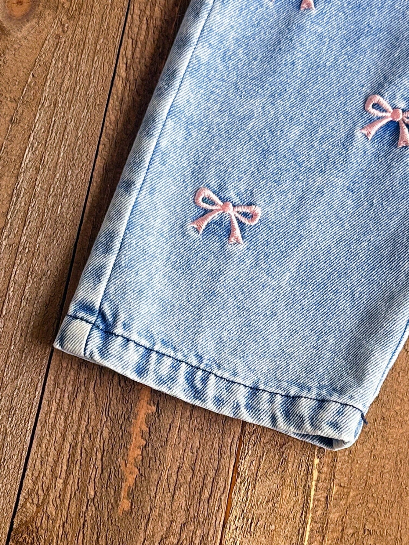 Vintaside Kids 1pc Baby Girl Blue Denim Casual Cute Embroidered Bow Strap Jumpsuit  Suitable For Outings And Vacations  Bib Pants  Summer Romper  Versatile Piece