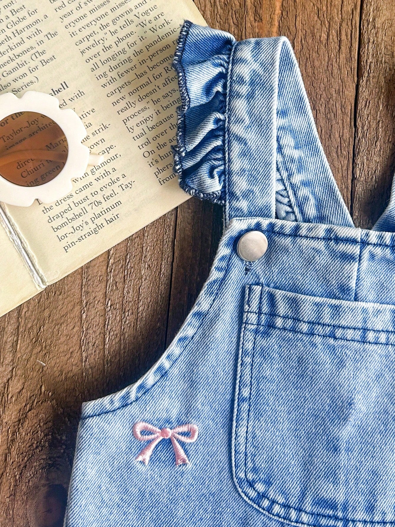 Vintaside Kids 1pc Baby Girl Blue Denim Casual Cute Embroidered Bow Strap Jumpsuit  Suitable For Outings And Vacations  Bib Pants  Summer Romper  Versatile Piece