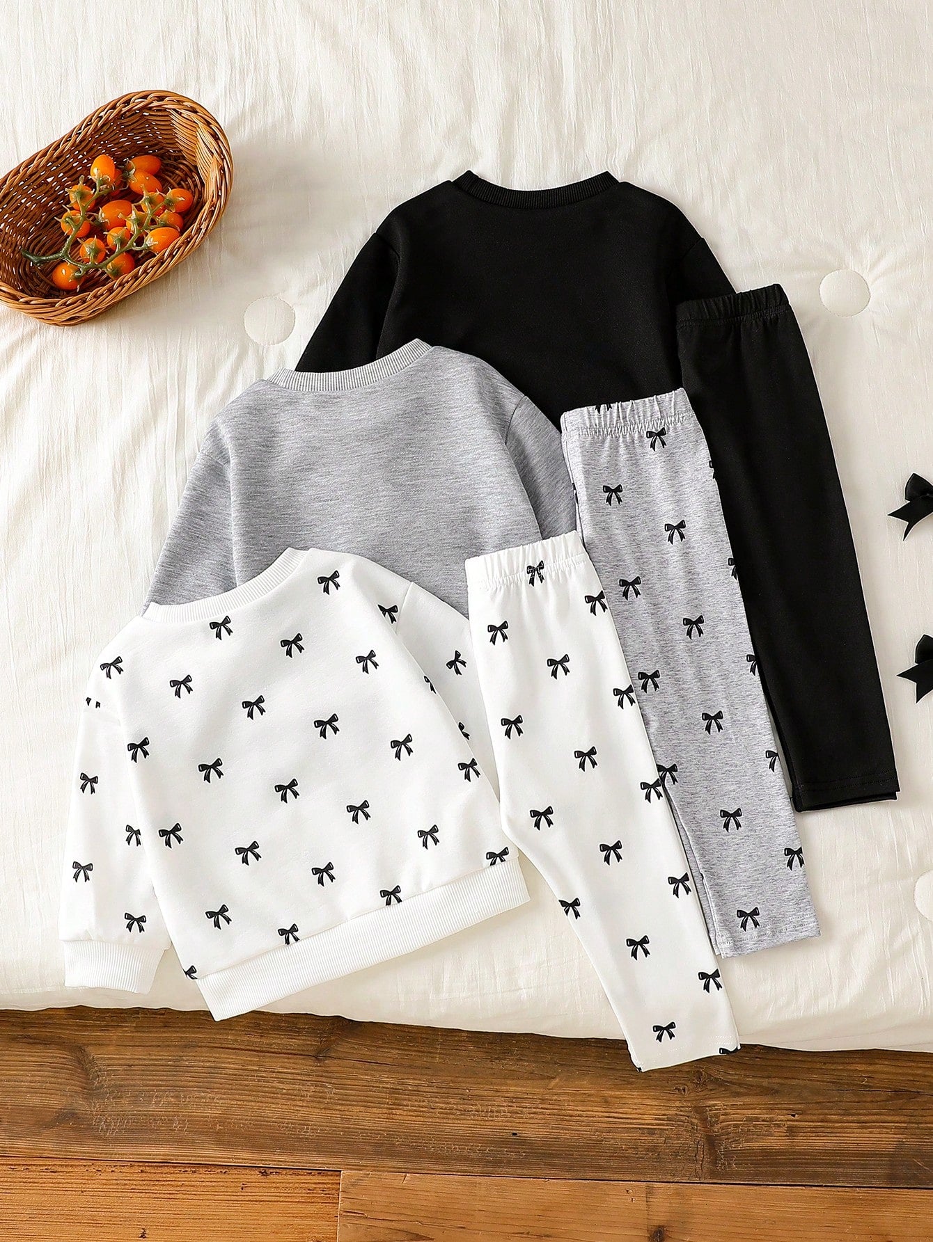 Vintaside Kids Infant & Toddler Long Sleeve Sweatshirt & Leggings Set: Ribbed Crew Neck Colorblock Top + Elastic 9/10 Length Pants + Baby Girl Sequin Bow Print Casual Outfit Set