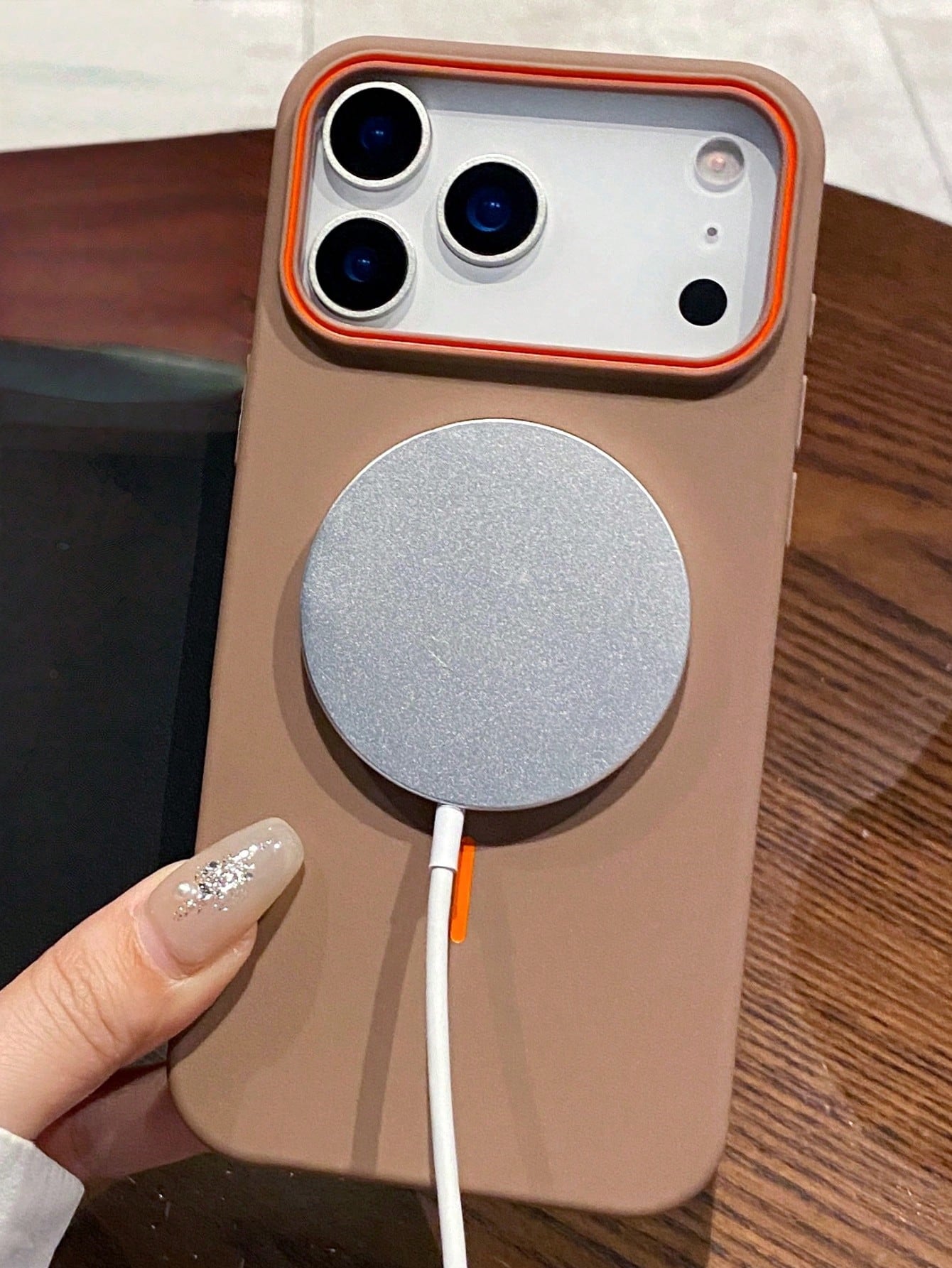 White Orange Accent Ring Magnetic Silicone Minimalist Magnetic Silicone 1pc Matte Skin-Friendly Wireless Charging Magnetic Phone Case, Compatible With IPhone 17 Air 16 15 14 13 12 Pro Max Plus, Soft S