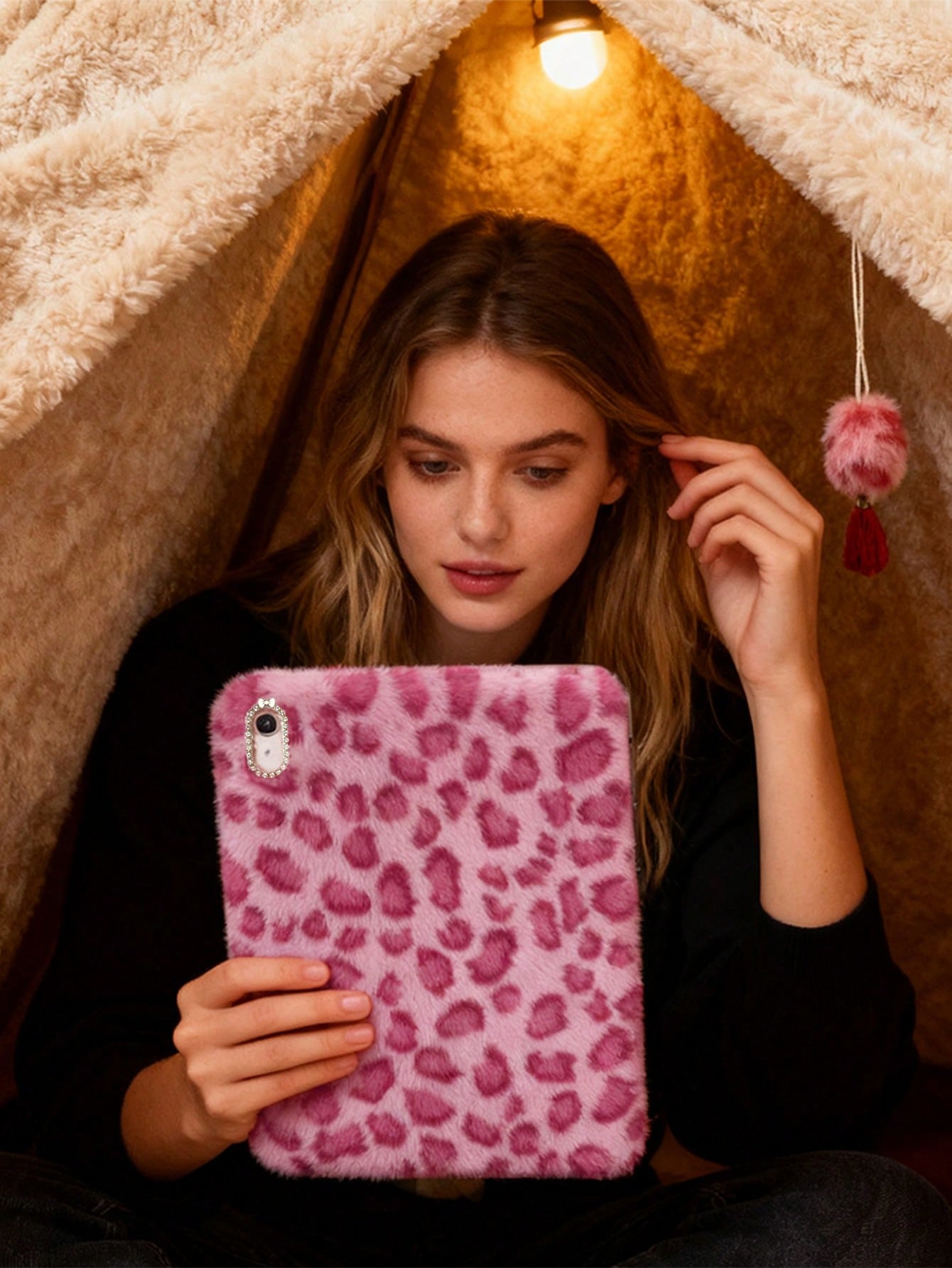 Winter Leopard Print Fluffy IPad Protective Case With Stylus Holder- Fits IPad 10th/11th Gen, New A16 Model (2022/2025), IPad Air 11/Pro 11 & 7th/8th/9th Gen| Cute Girly And Stylish Design, Tablet D