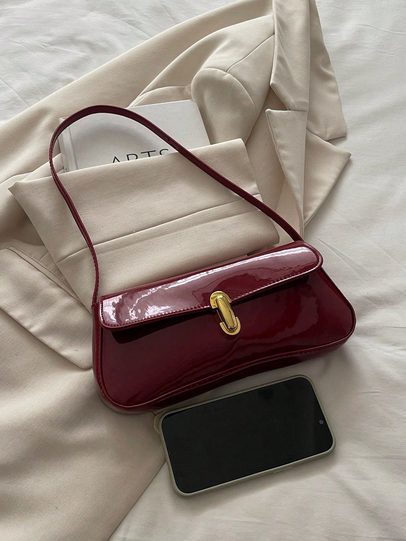 Women Glossy Leather-Look Shoulder Bag, Suitable For Shopping, Dating, Party, New Popular Metal Twist Lock Flap Design Baguette Handbag, Aesthetic