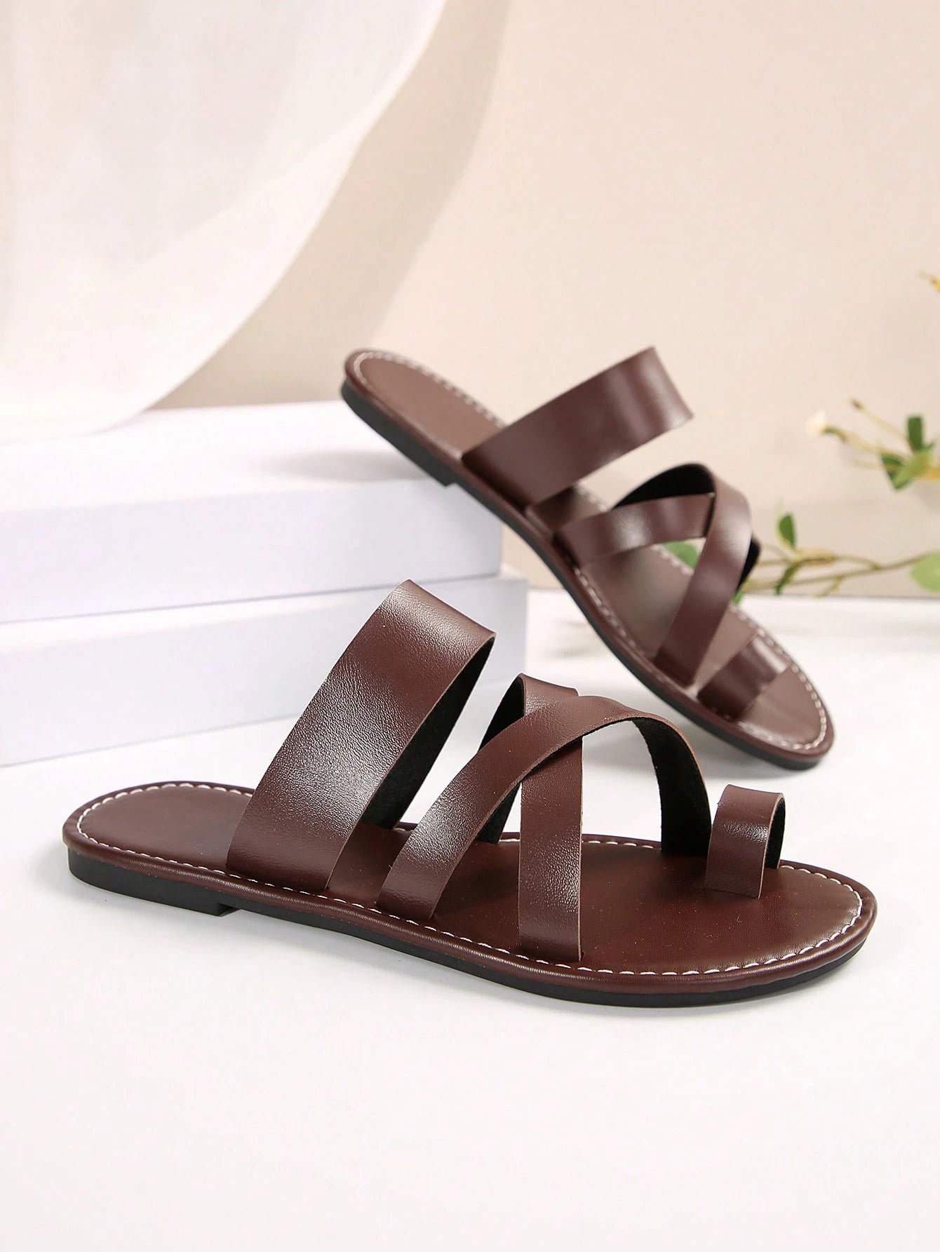 Women Open Toe Asymmetrical Strap Flat Slides, Spring Summer Round Toe Roman Sandals For Indoor Outdoor Vacation