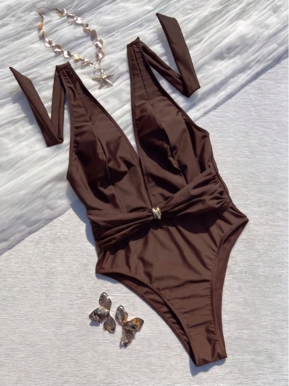 Women's Black Deep V-Neck Halter One-Piece Swimsuit, Metal Buckle Twist Waist Design, Sexy Fitted Beach Holiday Photo Swimwear Vacation Summer