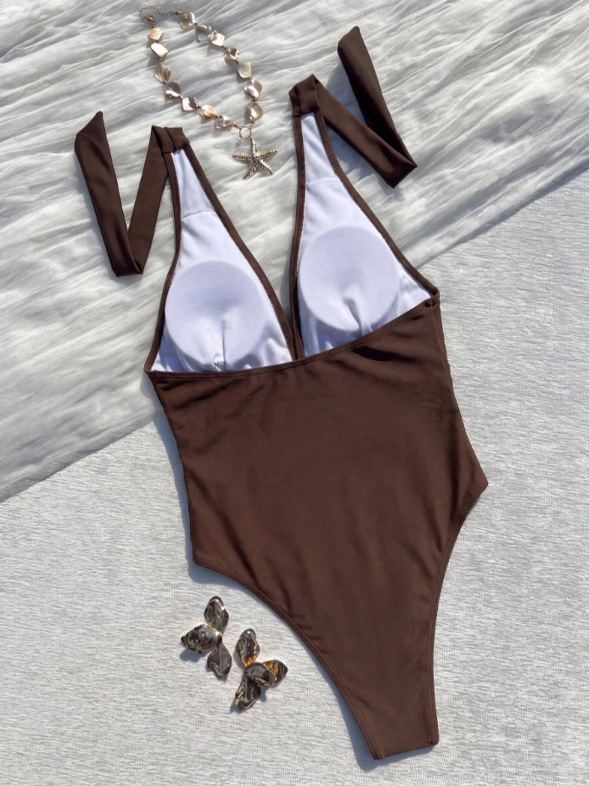 Women's Black Deep V-Neck Halter One-Piece Swimsuit, Metal Buckle Twist Waist Design, Sexy Fitted Beach Holiday Photo Swimwear Vacation Summer