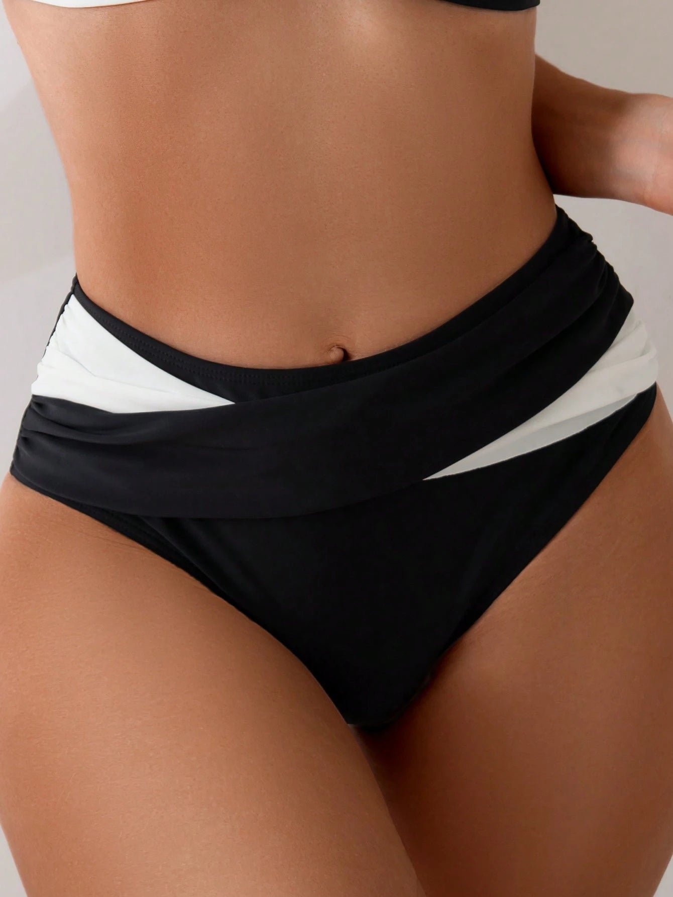 Women's Color-Blocking Sexy Bikini Bottoms With Criss-Cross Detail Summer