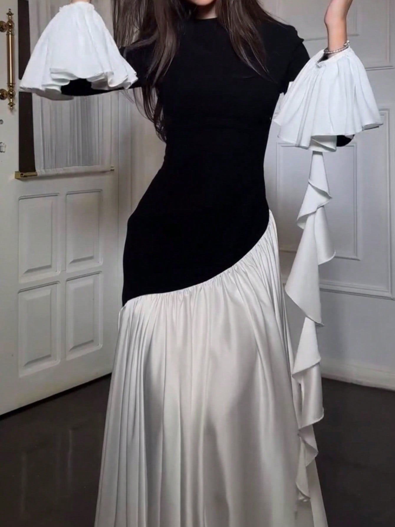 Women's Elegant Color Block Round Neck Slimming High Waist Knit Midi Dress Black Spring