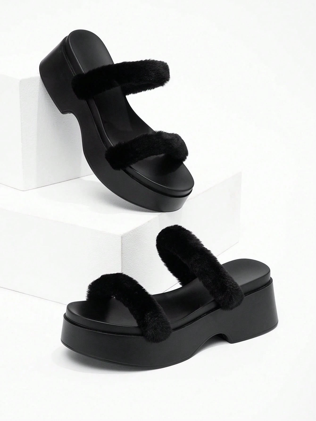 Women's New Plush Thick Sole Beach Party Slippers, Outdoor Minimalist Casual Black Sandals
