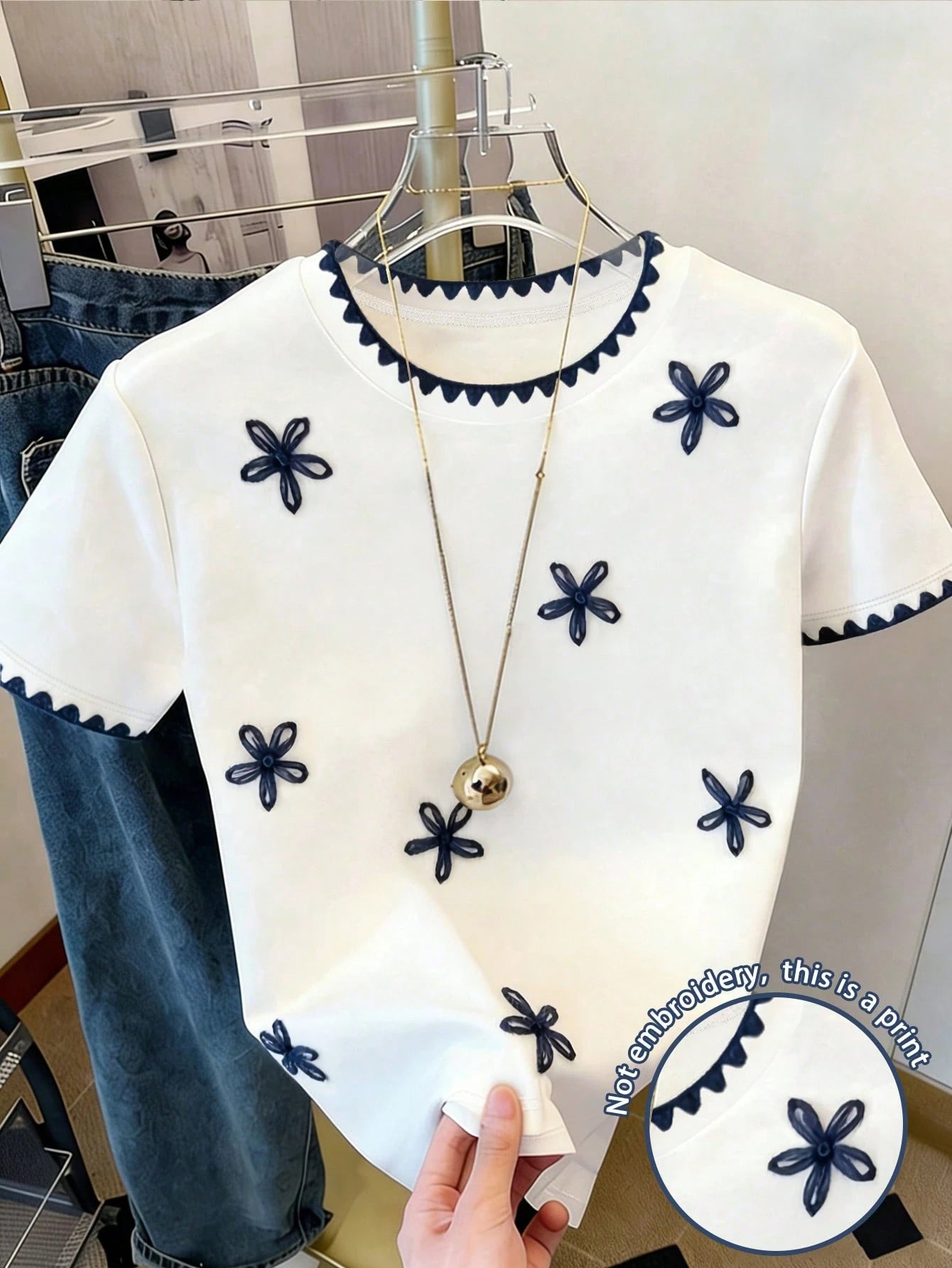 Women's Round Neck Contrast Trim Floral Pattern Casual Everyday Short Sleeve T-Shirt