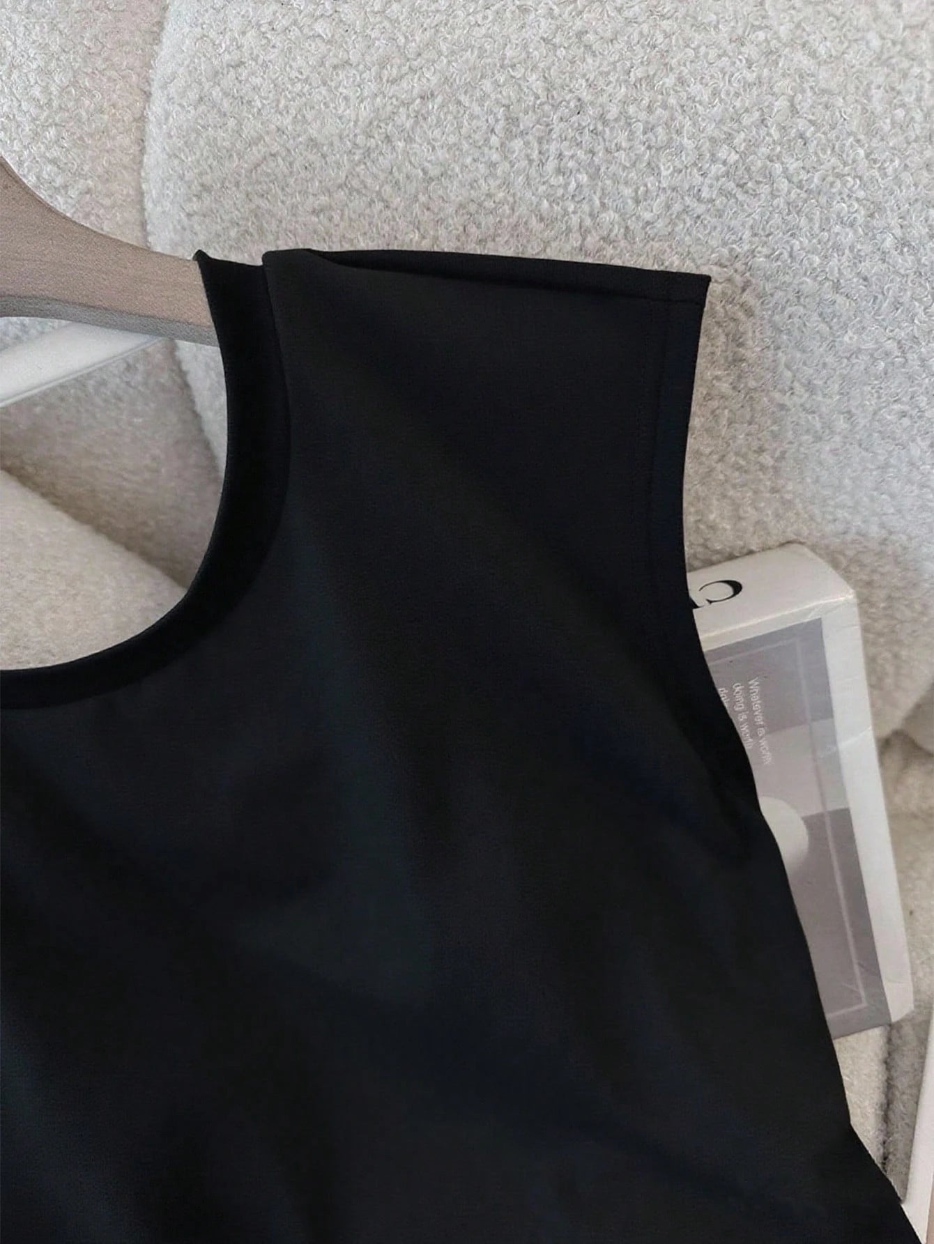 Women's Solid Color Round Neck Backless Fitted Tank Top