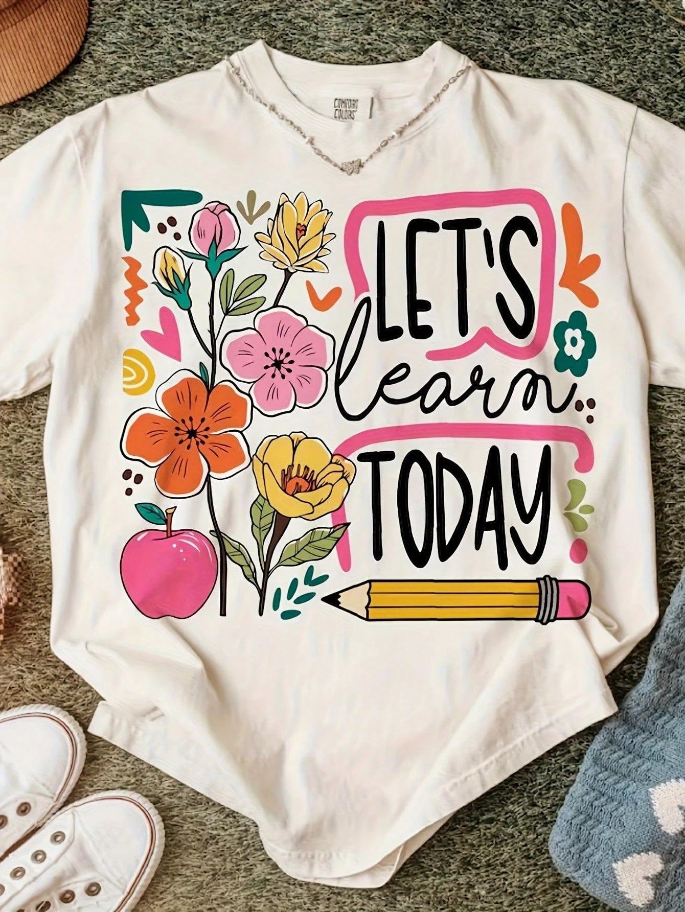 Women's & Unisex Bohemian Teacher Shirt- Vintage "Today's Learning" Floral Pencil Short Sleeve T-Shirt, Soft Breathable Round Neck Top Uniforms, Back