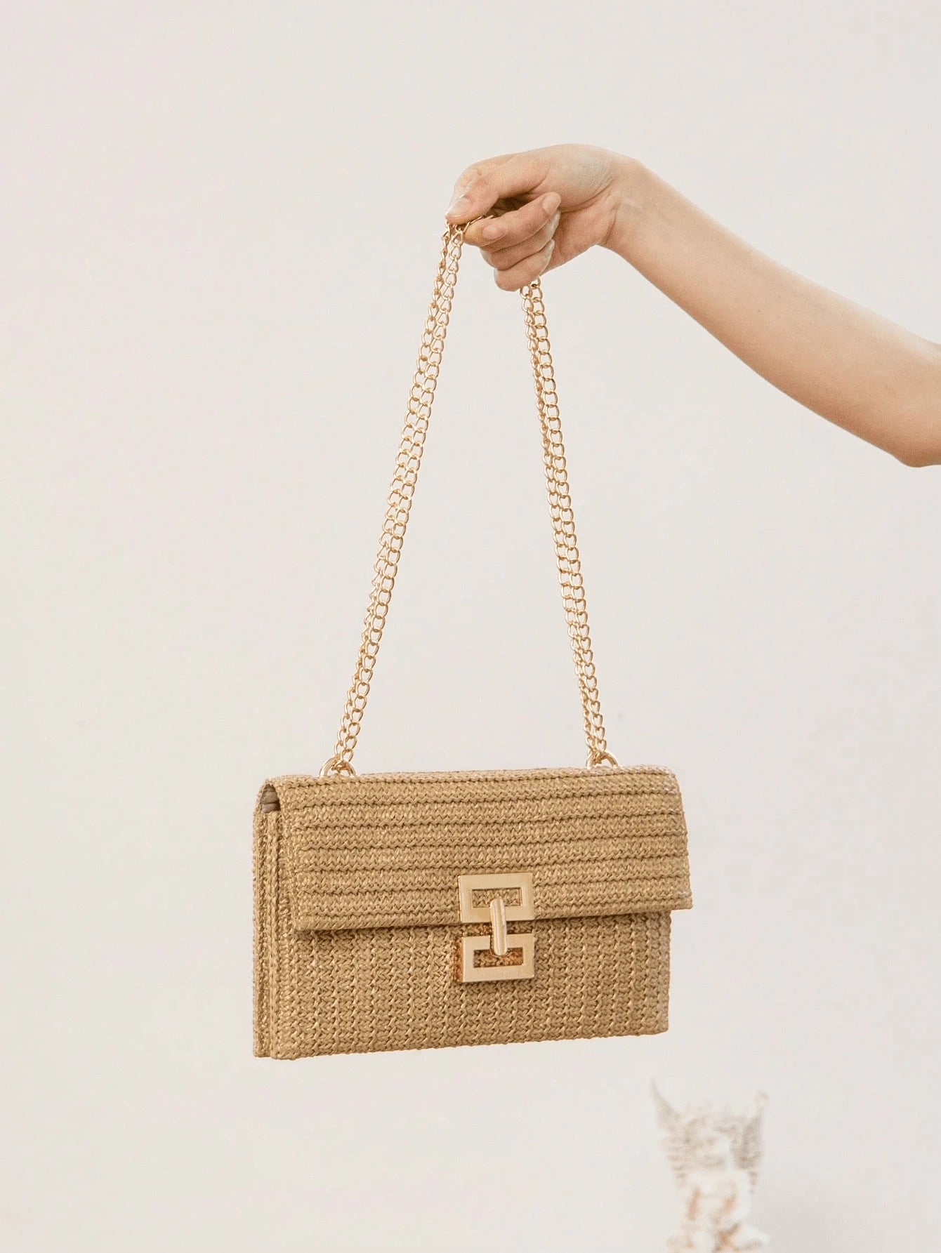 Women Twist Lock Flap Straw Beach Bag Chain Woven Purse Clutch